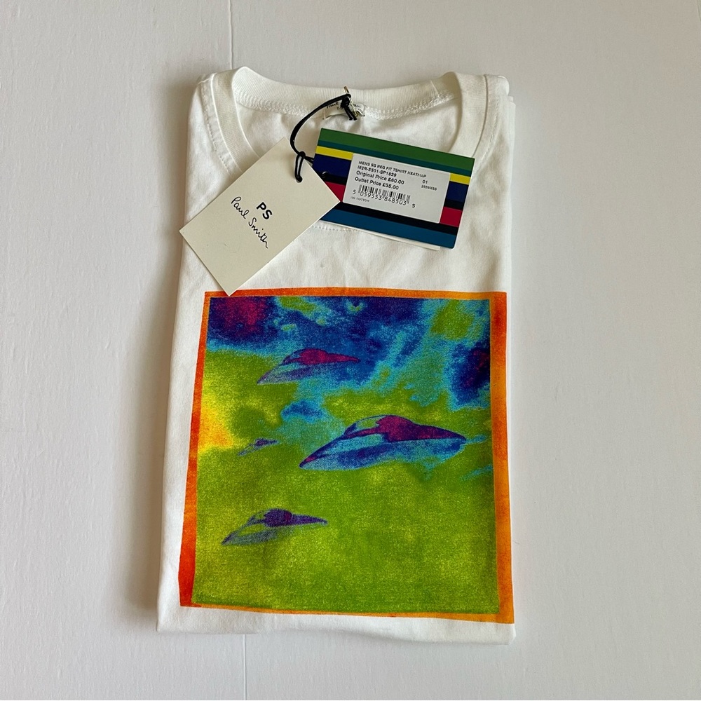 Paul Smith 100% Cotton UFO T - Shirt in size Small. NTW